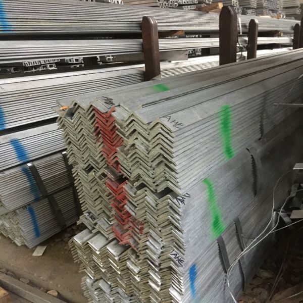 鍍鋅角鋼 鍍鋅角鋼